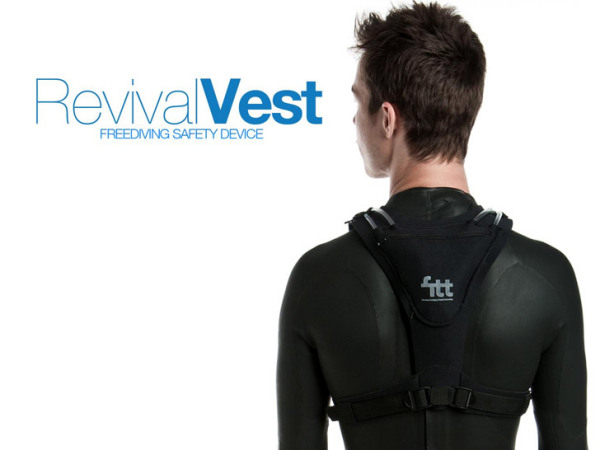 Спасательный жилет для тех, кто предпочитает плавать без акваланга